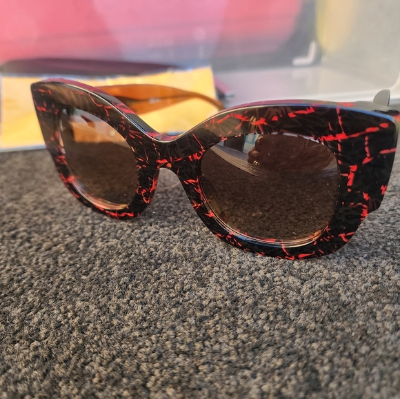 Fendi Accessories - FENDI NEW Sunglasses beautiful red and black design